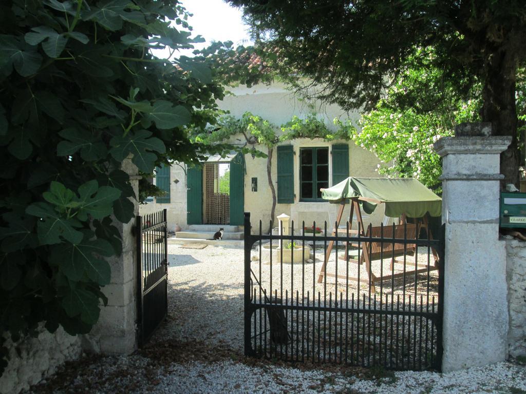 Le Petit Lavoir Saint-Paul-Lizonne Dış mekan fotoğraf