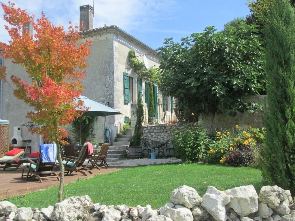 Le Petit Lavoir Saint-Paul-Lizonne Dış mekan fotoğraf